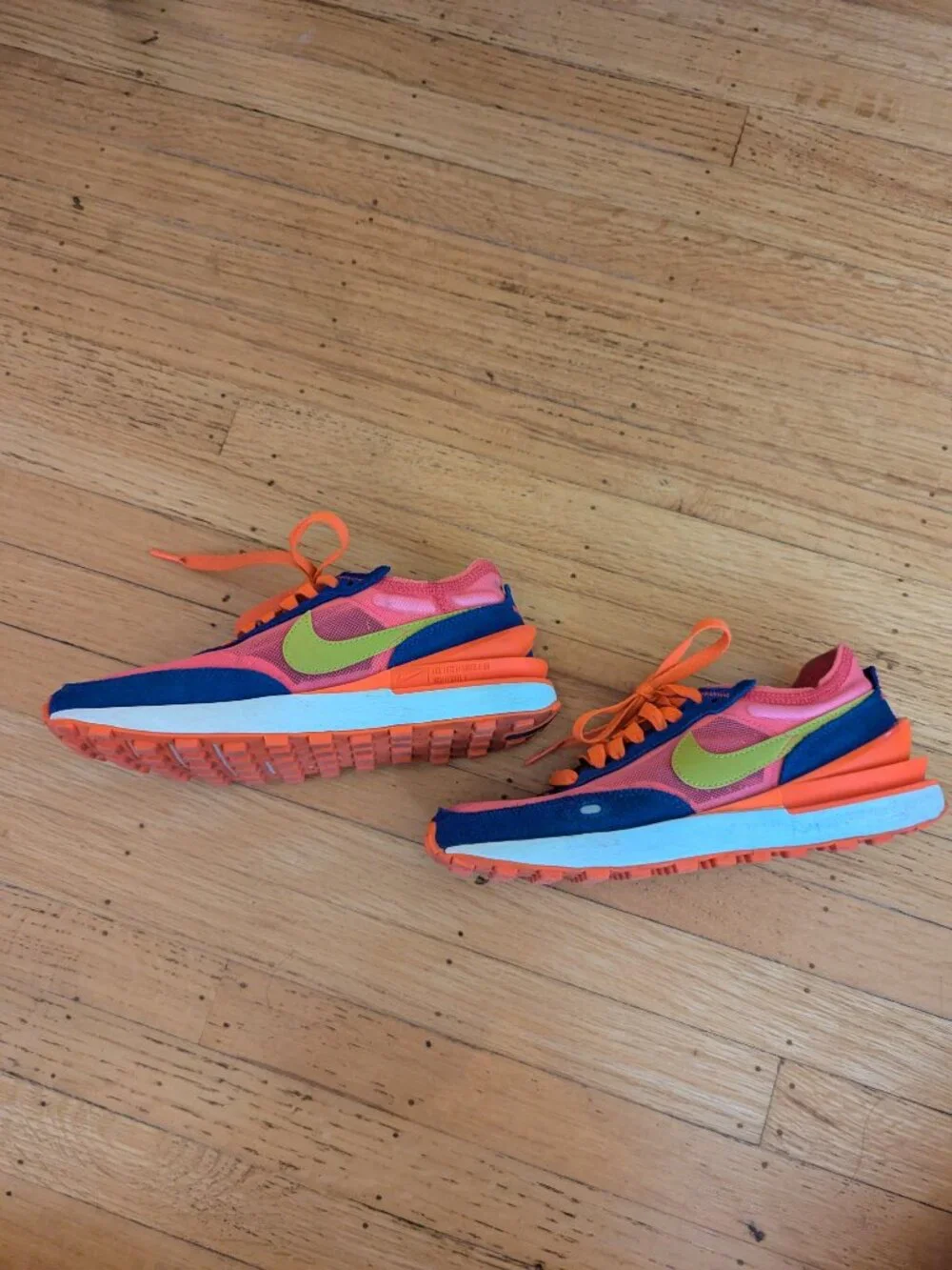 Nike Neon Retro Sneakers - Picture 3 of 7